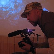 Working w/ digital media. Interactive developer, artist, designer & creative producer. Enjoys sport, music, film, photo, art & travel.