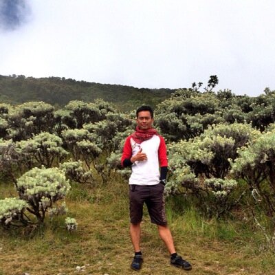 Entpr. | Cat lov |  | Suka otak atik | Kritis semampunya | Jkt-Plg | @FHUI_2011