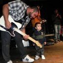 Pai do Enzo, esposo da Kellen, Músico, Engenheiro de Produção, Biker, amante da Arte Suave - Jiu Jitsu.
