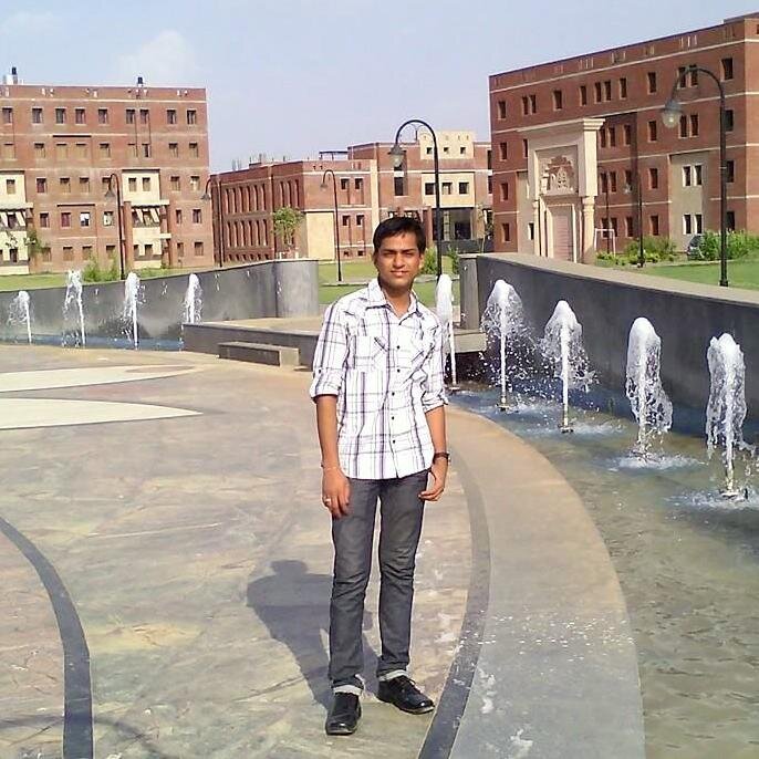 NavneetAgrawal8's profile picture. Software Test Engineer | Social worker | Direct Complain to department with proof | help to helpless people | Complain box