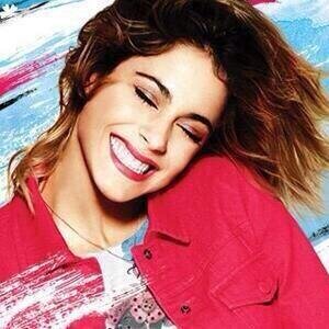 Compte source et Twitter de la page Facebook Violetta | The V-Lovers France
http://t.co/FcHEOmDRPd…