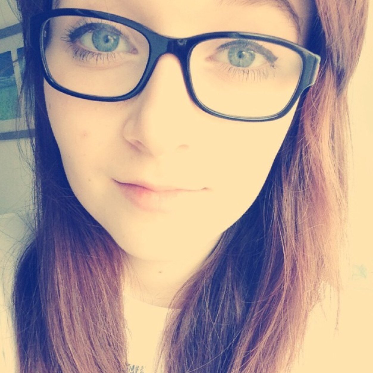 hey! This is my YouTube account, my main account is @Beth_Ann_xo. Aiming to make videos on beauty and fashion.