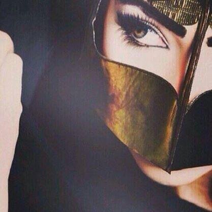 لأنني أטּـثى «~~| ●• أرتدي الـבــيـآء حين أكتب حروفيے و
أבـب الاسلووب الرآاإقيـﮯ الممزوج بخفة الظل والإבـتــرام المتباادل ..#فلسطين في قلوبنآ