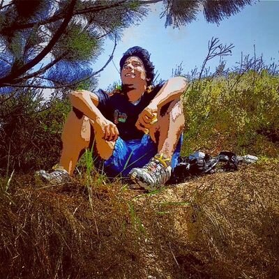 Algo demente y siempre alegre! Amante de la naturaleza y defensor de causas justas! Aurinegro y Vinotinto!