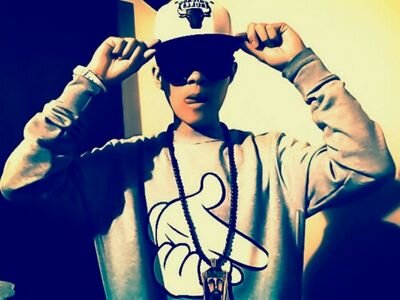 Follow me and I'LL follow u Back