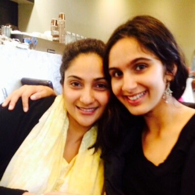 sanaakhatau's profile picture. 