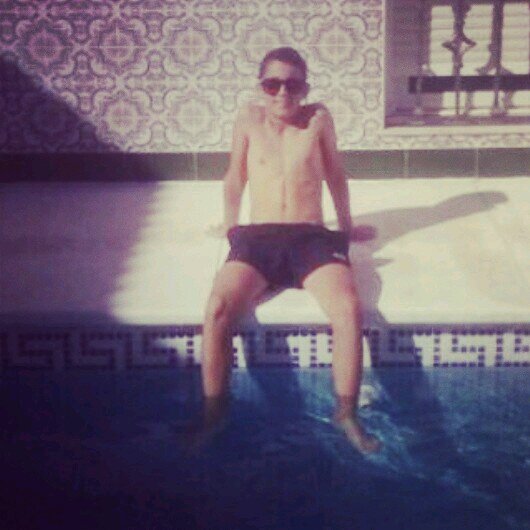 cristian412000's profile picture. Uno aprende a ser feliz cuando entiende que estar triste es perder el tiempo.//Con el corazon blanco.ETERNO MADRIDISTA!!