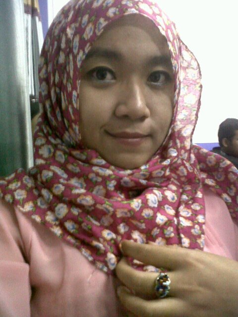 22071993 _ student of Majoring computerized accounting at Politeknik Piksi Ganesha'¹¹ _ want to always be yourself ° \ (^ ^ ▿) / °