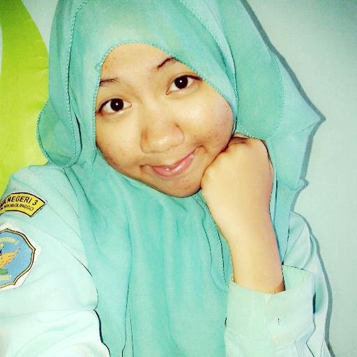 Erina Diah Nur Aini || Dina || 30 Desember 1996 || SDN Mangunharjo 1 || JHS 2 Probolinggo || SHS 3 Probolinggo |