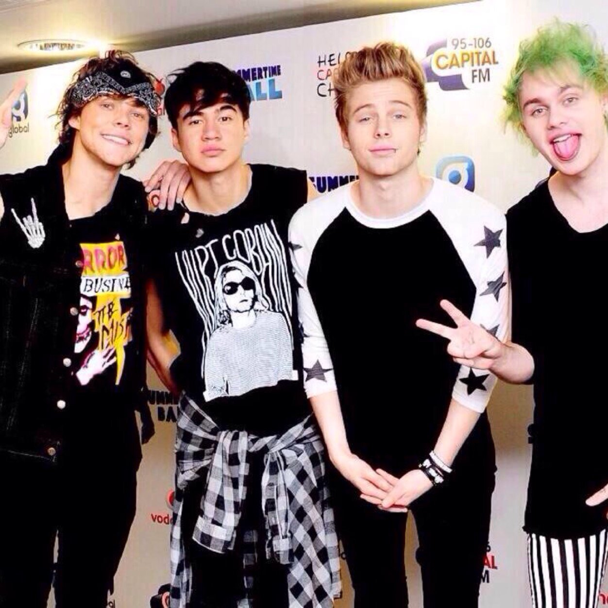 Follow @spankxnghemmo for endless love and help with luke/4 if you want! Have a lovely day :)