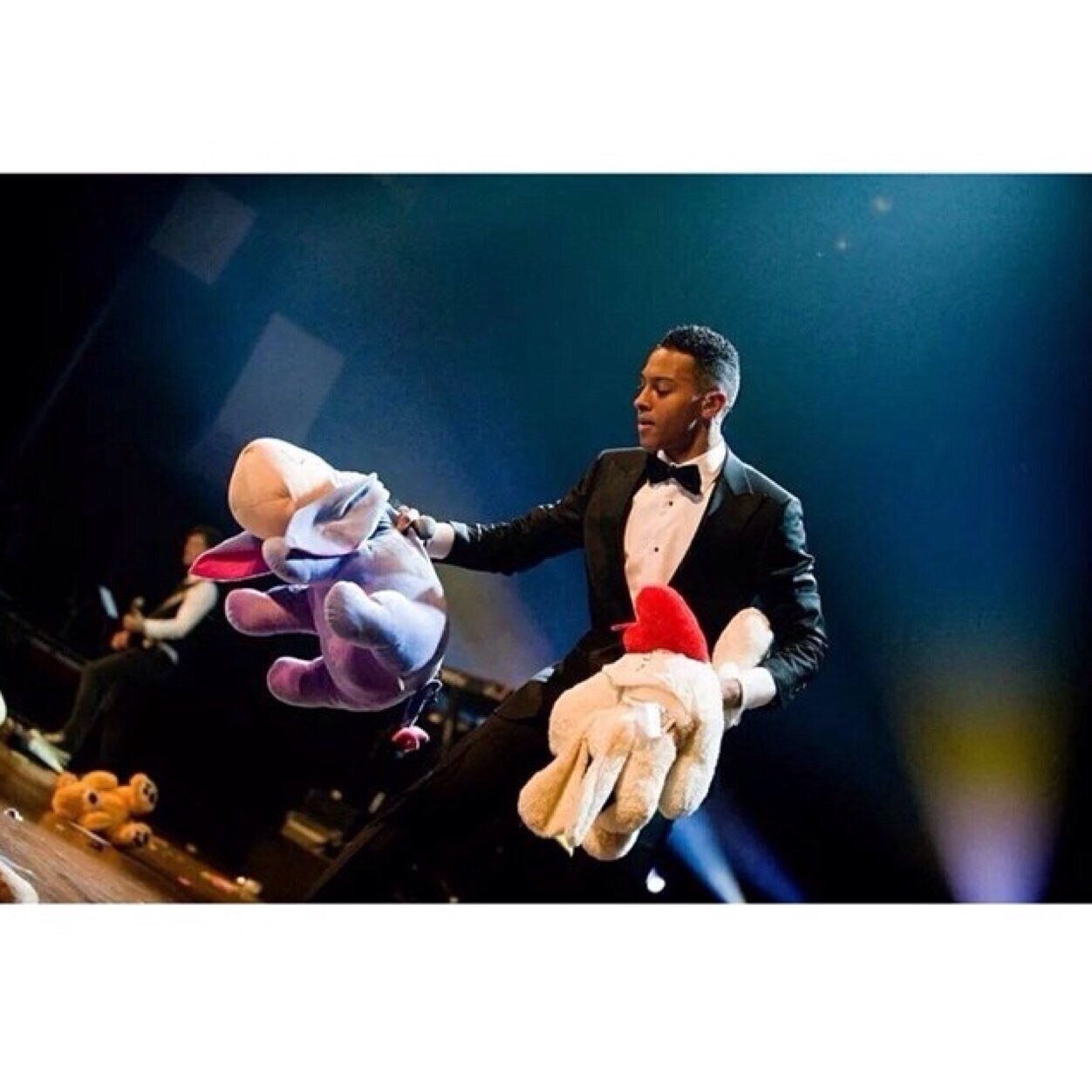 _xmainstreet's profile picture. ♡ our idols stopped the time, blowed our minds and broke the rules ♡