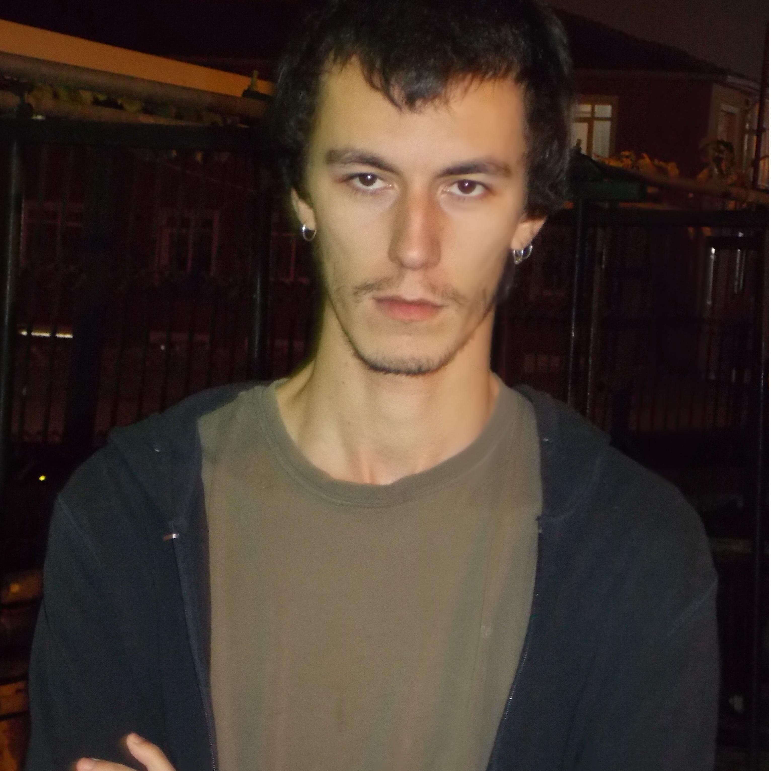 emrahuseinov's profile picture. the