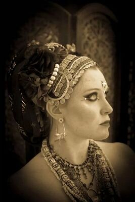 yvonnebriones's profile picture. Bailarina bípeda omnívora @samsaratribal
Artes Audiovisuales UCAB