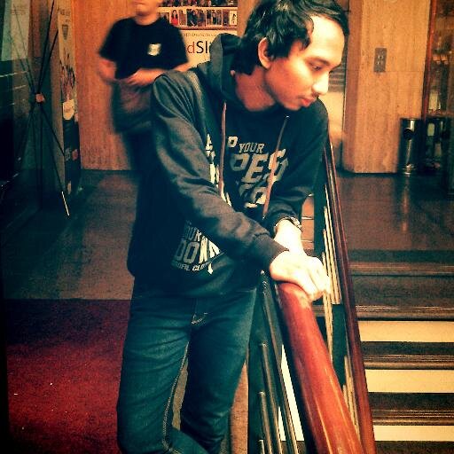 jho_cadhell's profile picture. stay focus for the future