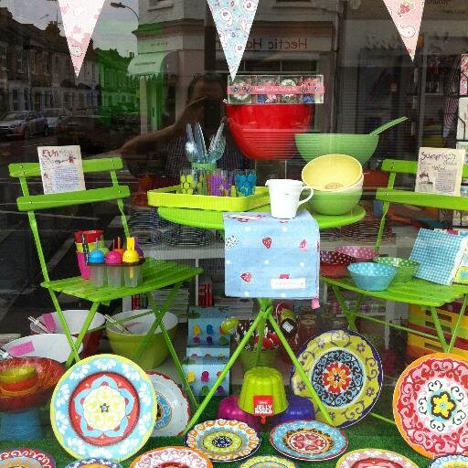 Plate Tableware is a design-led boutique in Fulham with true inspiration for dining, a funky range of cookware and great gift ideas.