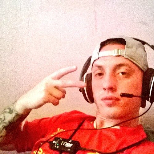 Just an average 24 year old #lfc supporter who likes beer,, tattoos and the usual crap