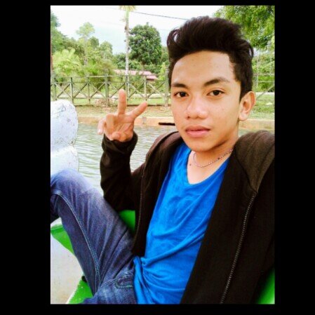 spellviins's profile picture. tidak ada kebahagiaan sejati melainkan datang dari padaNya (Allah)