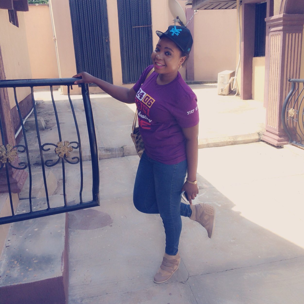 cutie_tush's profile picture. Jes like being masef coz i love my life...down tew earth.am always happy being me!