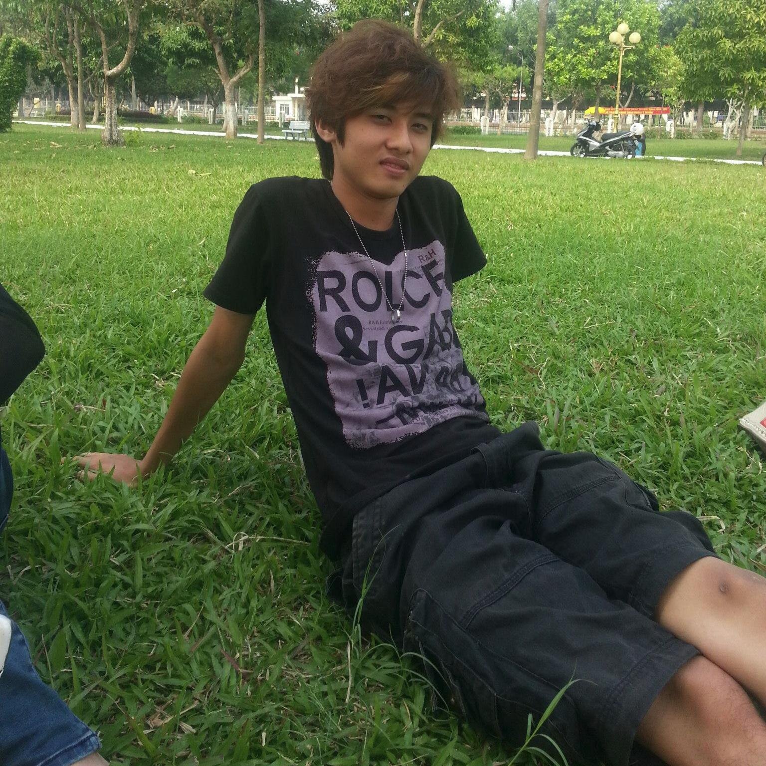 NguyenBinhDT's profile picture. 