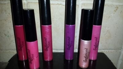 Sophisticated Diiva Cosmetics is a NEW cosmetics company whose product caters  to ALL women. We are an internet based company & now a Direct Sales Company