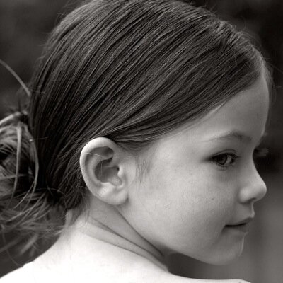 I lost everything in the blink of an eye than gained something new. The adopted daughter of Clara Oswald and The Doctor. [MV/Age: 9/Blind/Human]