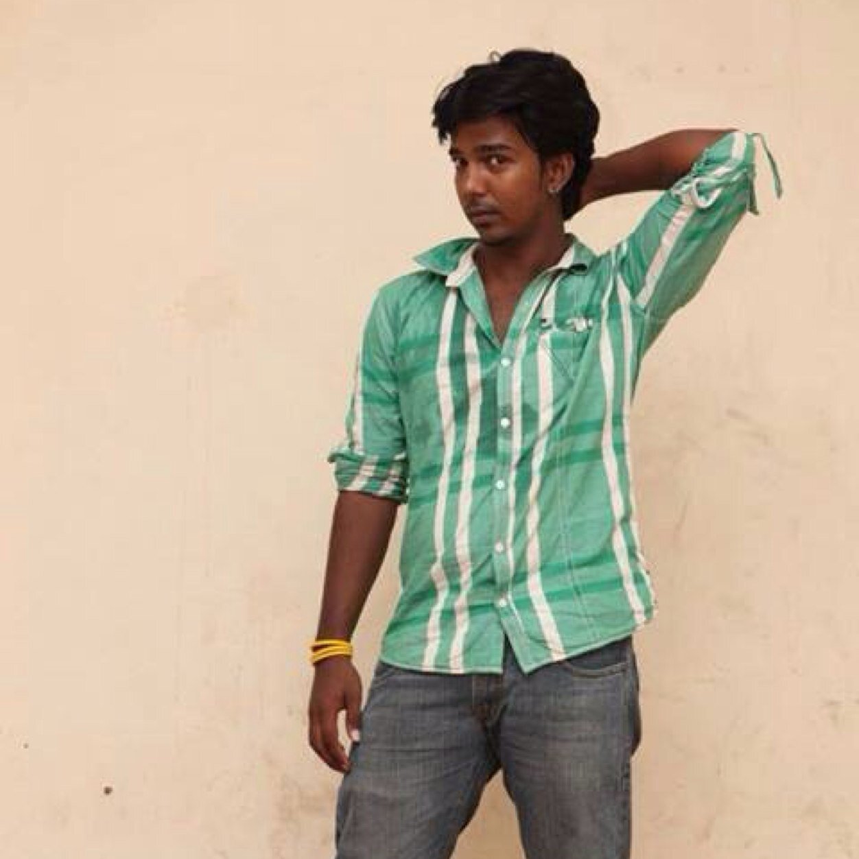 GilliVasanth24's profile picture. 