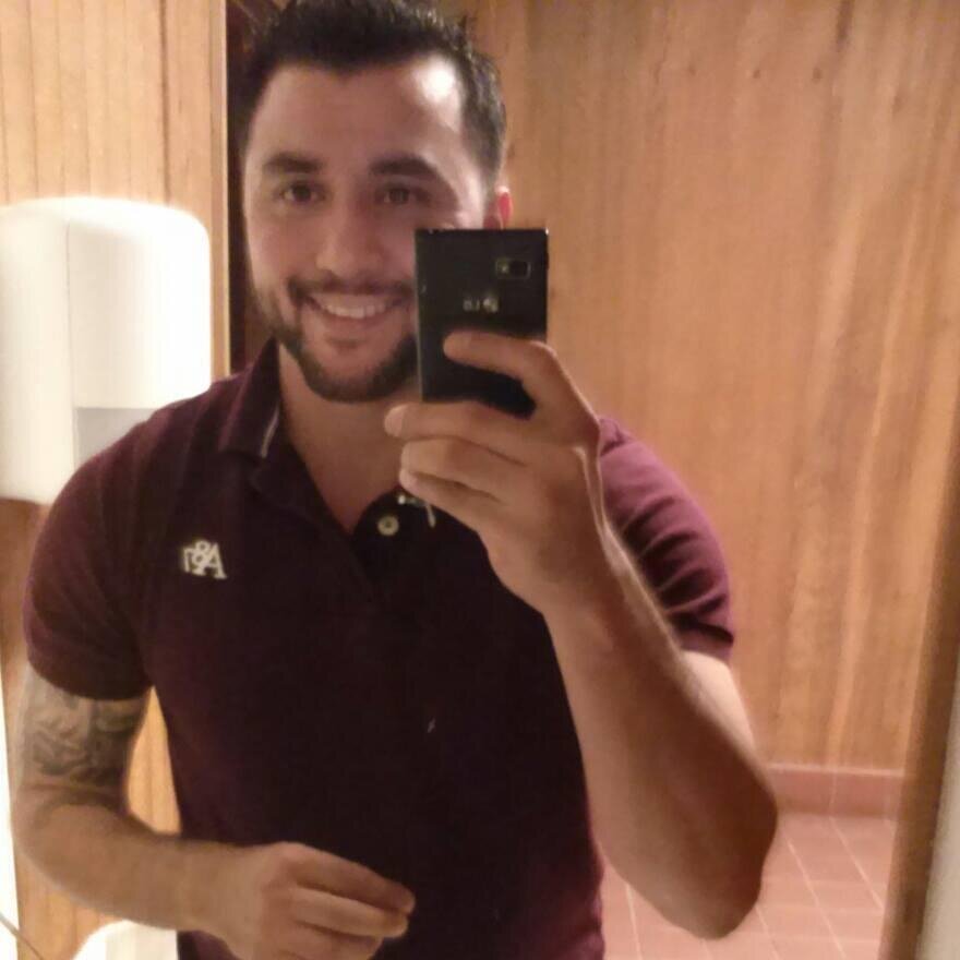 #Dios, papá, hijo, hermano, jefe, empresario • Cafeinómano • Ing. Ind.• MBA• Marketing• Advertising• Cultura• Creativo•