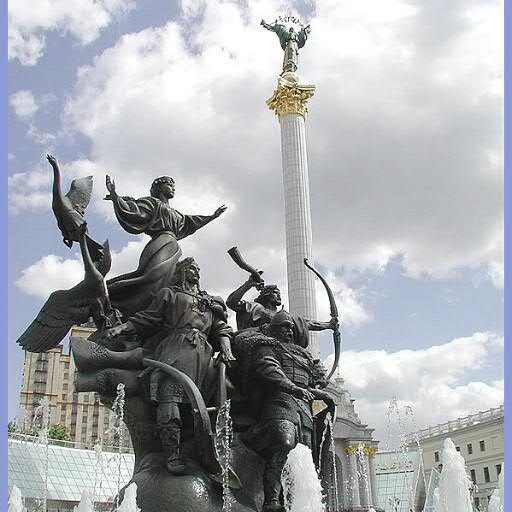 Я не люблю Порошенка і брижусь зеленськаго. 
Слава Нації ! Смерть ворогам !
Майбутнє буде краще, минуле пам'ятай.