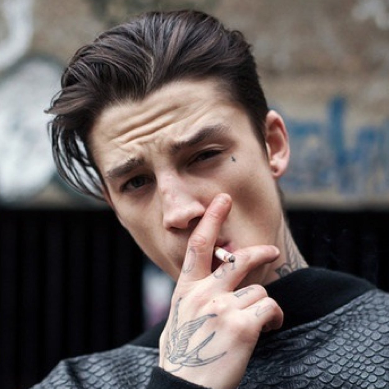 « io voglio te a consumarmi il cuore » - [ bisex, single ]
