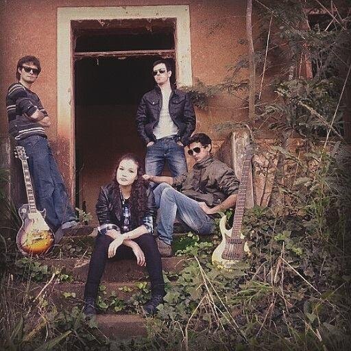 A Hyperativa surgiu no final de 2011 para 2012, na sua formação atual temos: Laura no Vocal, Ozzy - Guitarra, Felipe - Baixo e Sergio na Bateria.