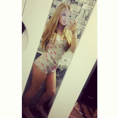 meganshaunax's profile picture. justin bieber is my number 1 idol seen him twice from manchester england and im a dancer 14 years old born 10th august 1999