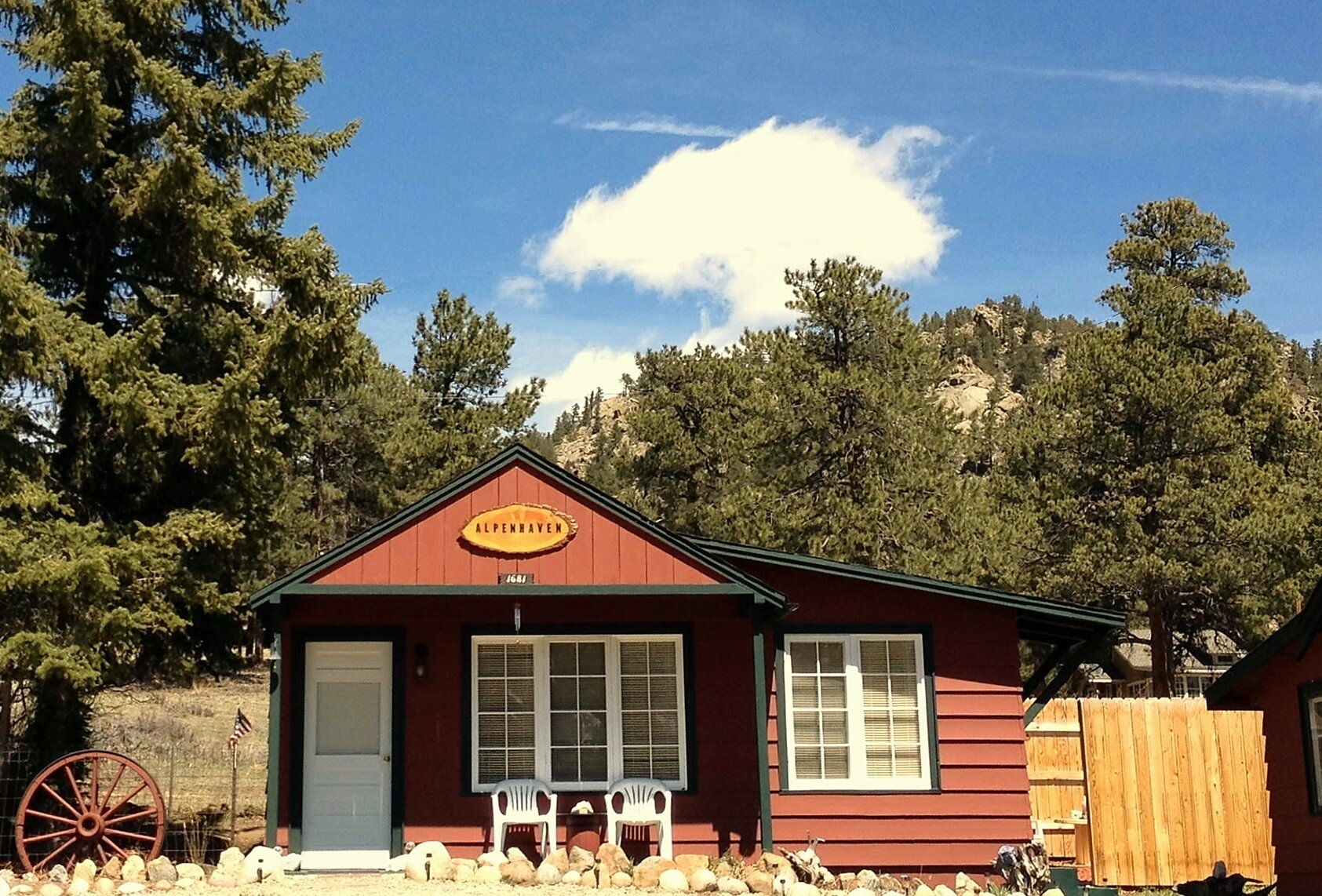 Alpenhaven's profile picture. Romantic 1 Bdrm Cabin At Alpenharbor Lodge In Estes Park / RMNP, Colorado ~ 420 Friendly w Private Hot Tub, Electric Fireplace & Views 🌄