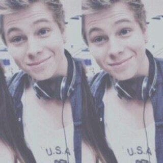 I gave you a free follow so follow @damnastxn for me please