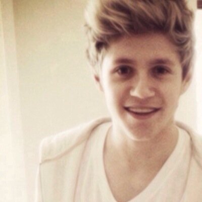DONT FOLLOW ME FOLLOW @niallipstik and RT LINK ↓↓↓
