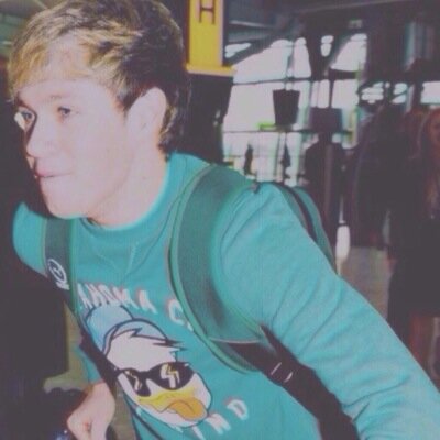 DONT FOLLOW ME FOLLOW @niallipstik AND RT THIS ↓↓↓