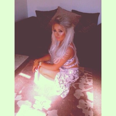 DANNI EŚMEE