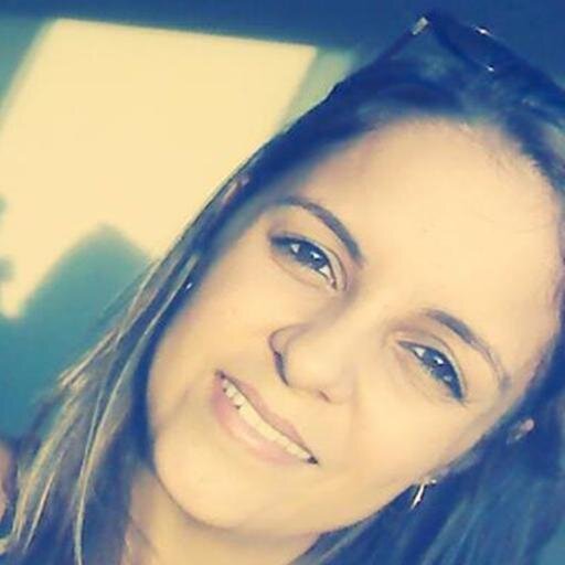 Quando os sonhos se desfazem,Deus constrói. Quando as forças se acabam,Deus renovam. Quando você diz:não vou conseguir,Deus diz:não tema eu estou contigo. :D