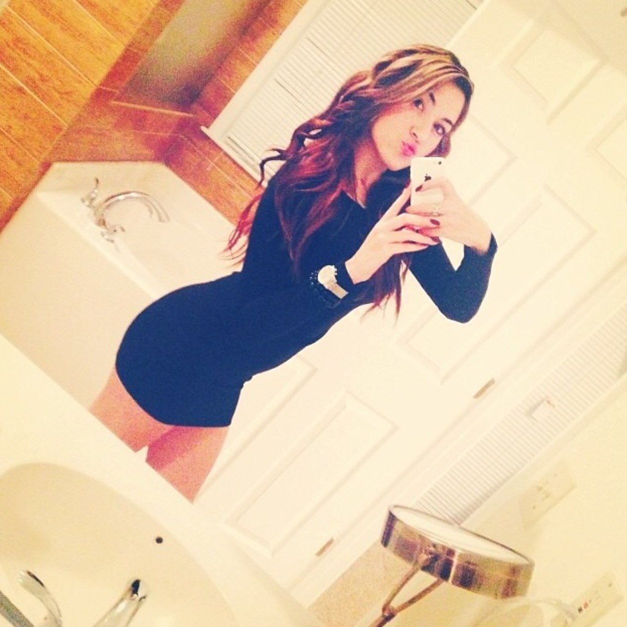 single • lesbian • flawda