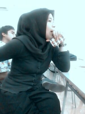 kikielviorakio's profile picture. Im student of Univercity of Riau faculty of teacher || I love my mom and my broth || ig, fb : kio laftdark twitter : @kikielviorakio Path : Kiki Elviora