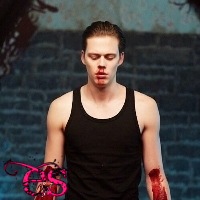 DistortedSins's profile picture. “I’m ugly person. I have an ugliness it’s impossible to love.”||HemlockGrove||ES||