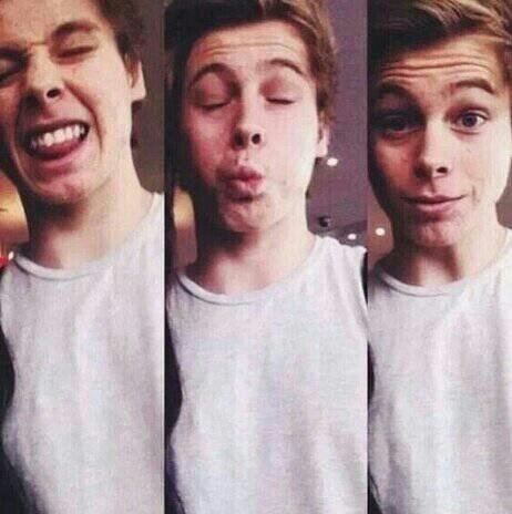 cody simpson and the magcon boys are my main