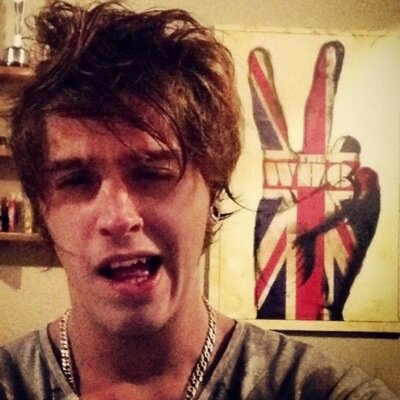 Fan club autorizzato da Pe Lucas progettato per mostrare la band Restart in Italia. Seguido per @thomasrestart =)