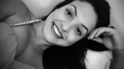 “Mas a gente espera, lá no fundo, perdido, soterrado e cansado, que a vida compense de alguma maneira.” — Tati Bernardi.