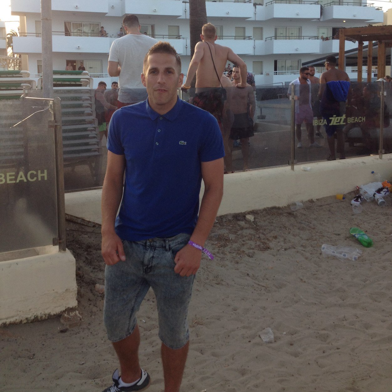 gregorypec1's profile picture. Complaining never makes anything better . It's your life; live it well.