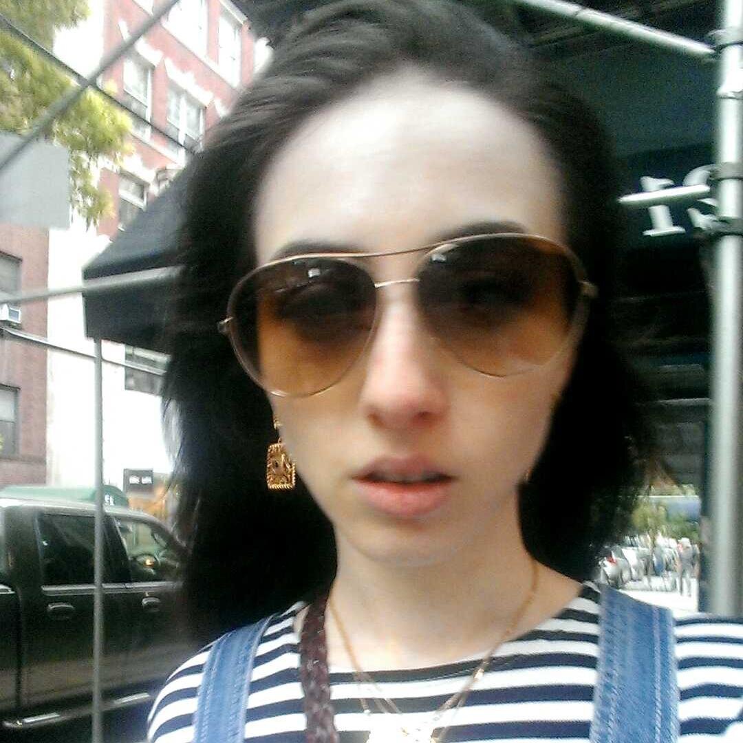 zoesobel's profile picture. 