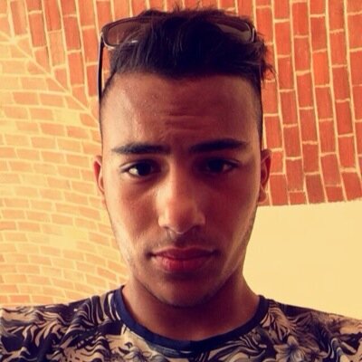 qui m'aiment me suivent. ceux qui m'aiment pas aussi! :o