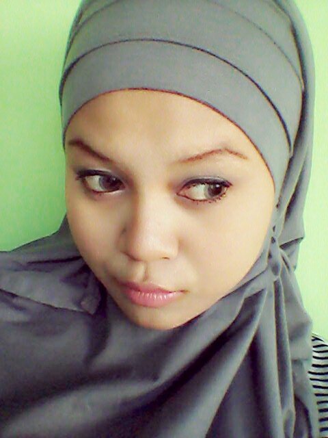 loe2_meliyanah's profile picture. 28 april 1989