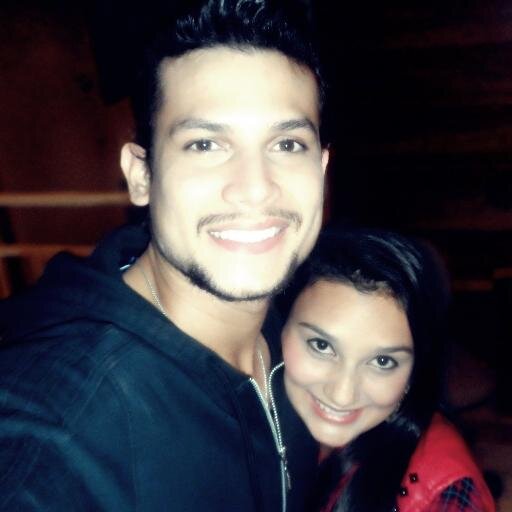 @israelnovaes À se teus olhos, pudessem ver
Que na minha mente só da você
Mas quando é noite, te chamo e choro
Daria a minha vida pra te ver !! ♪ ♫ ♩ ♬