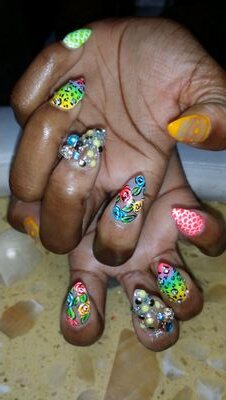 Nail Artist for 18 years. Owner of Dolls With Claws nail salon. So come and get your Claws on! Book @ http://t.co/lwSlDI08xv.        instagram @Dollswithclaws