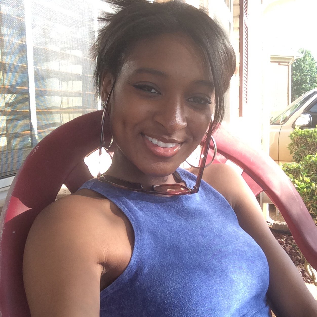 BnykoleK_2012's profile picture. My name is Brianne Nykole Knight & im a graduate of 2012!!(:....YOLO.....Soon to be a student @ MTSU!